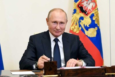 الرئيس الروسي يوقع على مرسوم يسمح له بالترشح للرئاسة لولايتين جديدتين