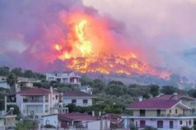 استمرار حريق للغابات لليوم الثانى على التوالى وإجلاء القرى شمال غرب اليونان