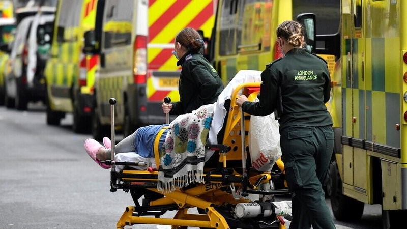 بريطانيا تسجل 27 إصابة جديدة بمتحور "أوميكرون" خلال 24 ساعة