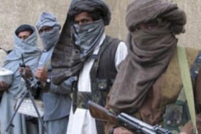 عناصر طالبان تقتل 10 من عمال نزع الألغام شمال أفغانستان