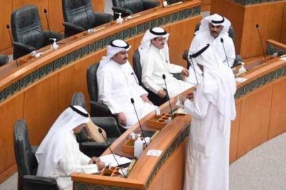 حدث في برلمان الكويت… رفع الجلسة بسبب جلوس النواب في مقاعد الوزراء