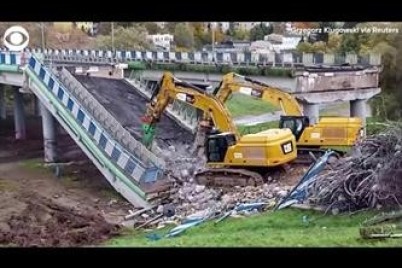 انهيار جسر في بولندا بعدما تم تفكيكه على مراحل