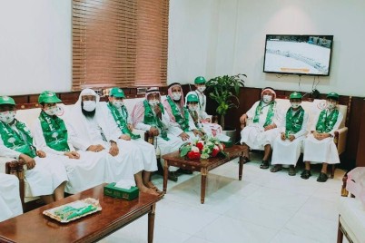 عدد من أبناء شهداء الوطن بتعليم مكة يزورون رئاسة شؤون الحرمين