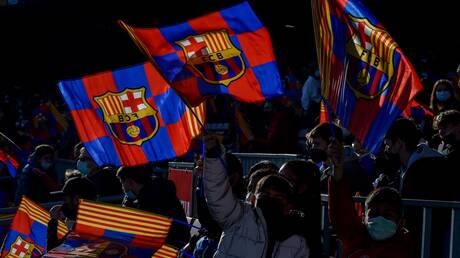 برشلونة يعلن عن رحيل لاعبه "  أليكس كولادو " 