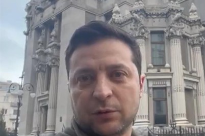 فيديو | ظهور جديد للرئيس الأوكراني من كييف: "لن نضع أسلحتنا والنصر سيكون حليفنا"