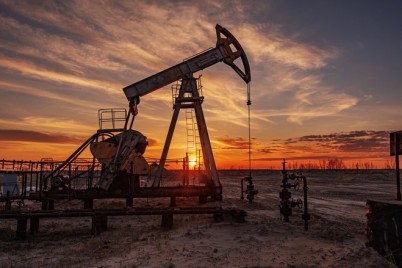 النفط يرتفع إلى أعلى مستوى في شهرين .. "برنت" عند 84.1 دولار 