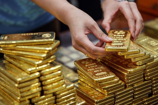 ارتفاع " الذهب " في ظل تعاملات متقلبة بعد رفع الفائدة