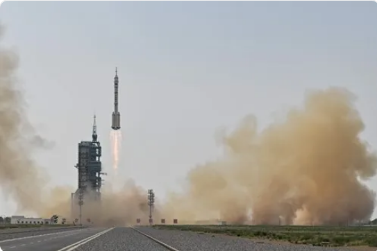 الصين تطلق سفينة الفضاء المأهولة “شنتشو16-“