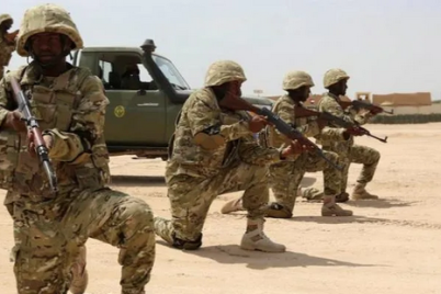 مقتل 30 عنصرا من حركة الشباب الإرهابية بعملية عسكرية وسط الصومال