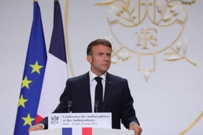 الرئيس الفرنسي يعلن سحب السفير والقوات من النيجر