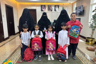 بدعمٍ جمعية الوداد : إدارة الأُسر الكافلة بحائل توزع الحقائب المدرسية لمستفيديها