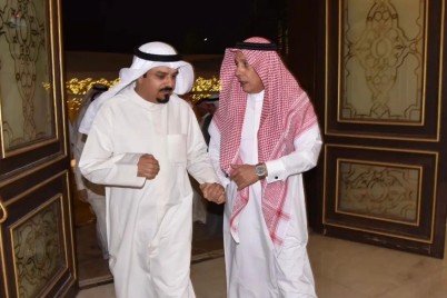 القنصل العام لدولة الكويت في جده يتلقى التعازي في وفاة شقيقه